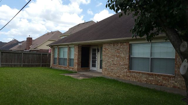 11638 Peachwood Lake Drive, Sugar Land, TX 77498