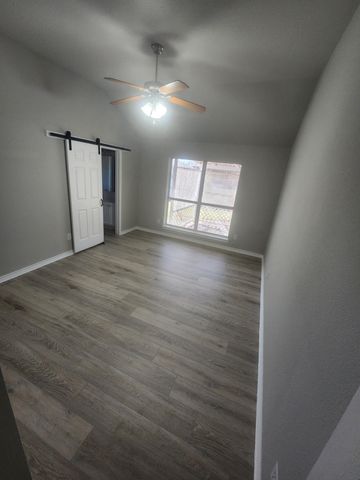 3007 Lake Side Drive, Sanger, TX 76266