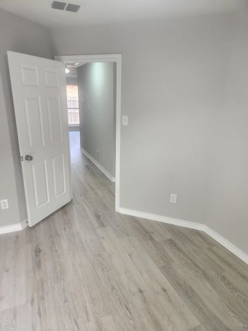 3007 Lake Side Drive, Sanger, TX 76266