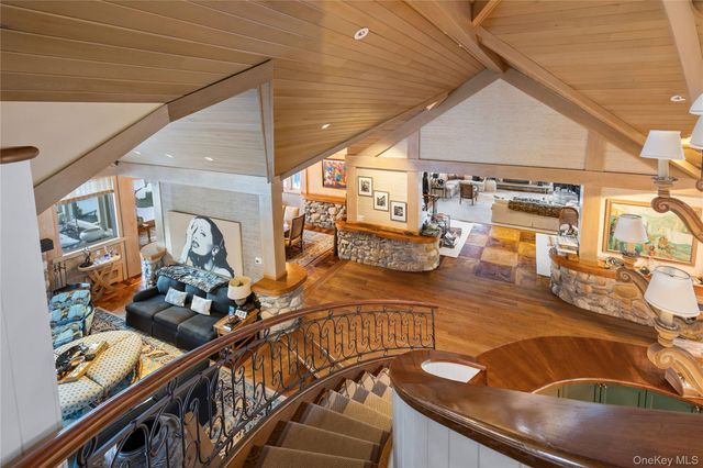 150 Old Farm Road N, Chappaqua, NY 10514