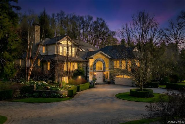 150 Old Farm Road N, Chappaqua, NY 10514