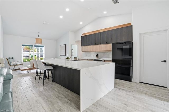 5227 SW 11th PL, Cape Coral, FL 33914