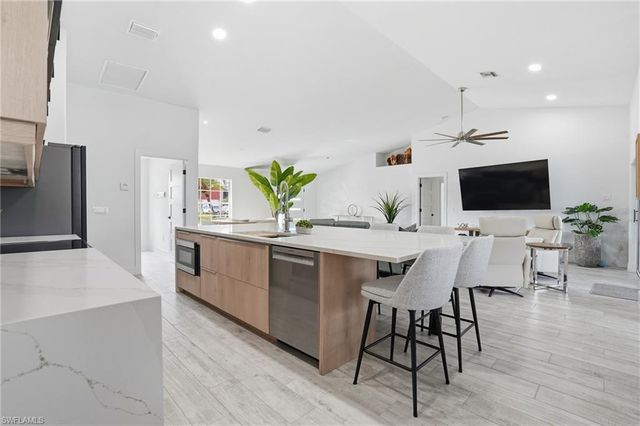 5227 SW 11th PL, Cape Coral, FL 33914