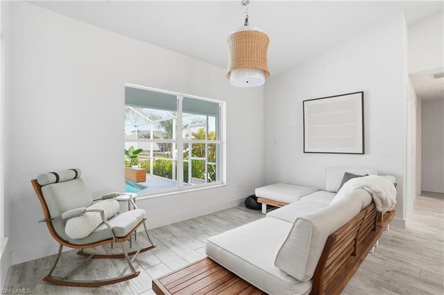 5227 SW 11th PL, Cape Coral, FL 33914