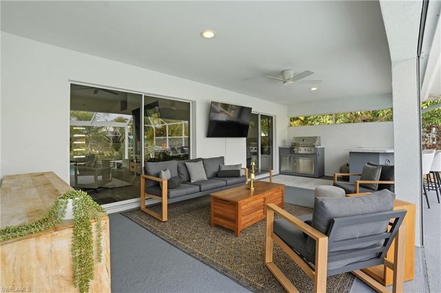 5227 SW 11th PL, Cape Coral, FL 33914