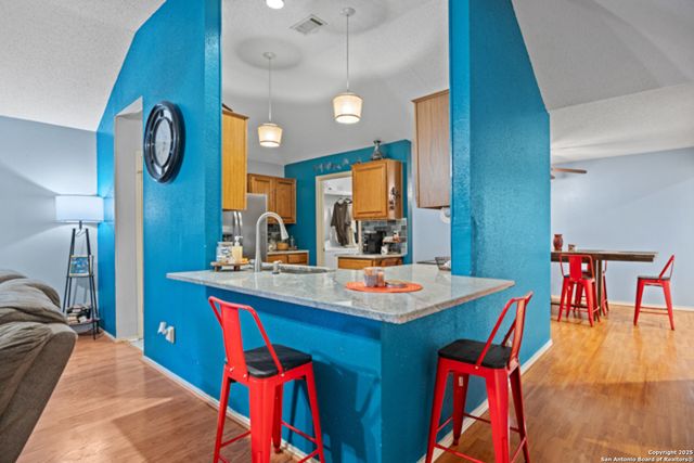 11309 Forest Rain, Live Oak, TX 78233