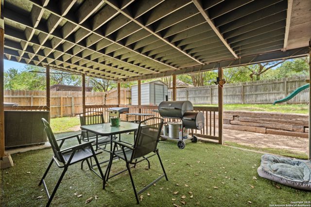 11309 Forest Rain, Live Oak, TX 78233