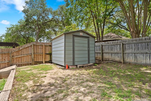 11309 Forest Rain, Live Oak, TX 78233