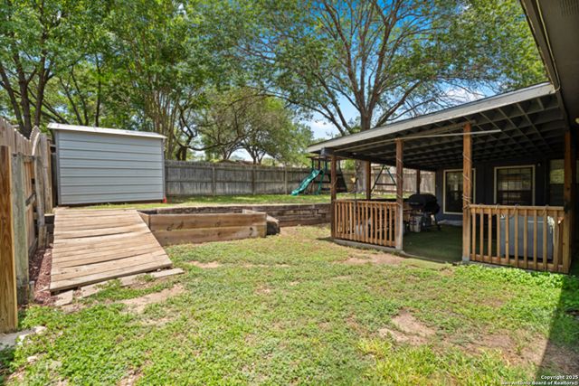 11309 Forest Rain, Live Oak, TX 78233