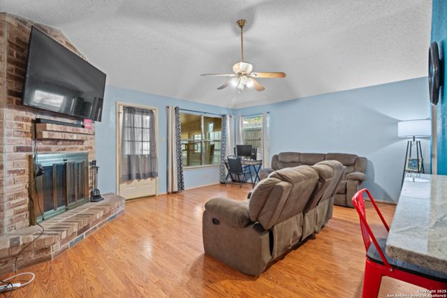 11309 Forest Rain, Live Oak, TX 78233