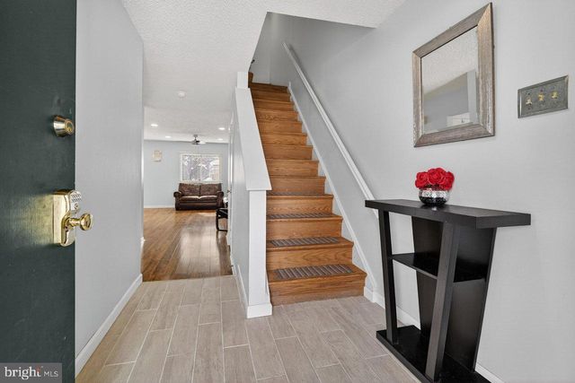 136 HAMPSHIRE DRIVE, Plainsboro, NJ 08536