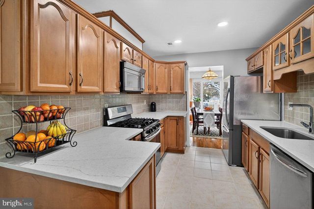 136 HAMPSHIRE DRIVE, Plainsboro, NJ 08536