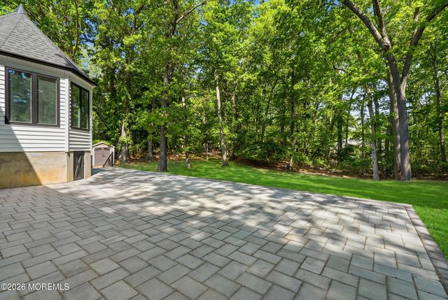 7 Pilgrim Hollow Road, Ocean Twp, NJ 07712