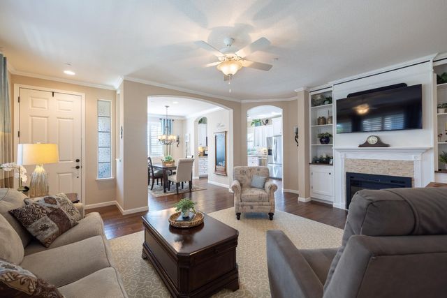 1129 Volonne Dr, Roseville, CA 95747