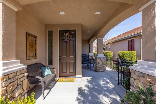 1129 Volonne Dr, Roseville, CA 95747