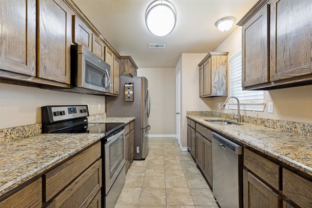 625 Park Center Boulevard, Saginaw, TX 76179