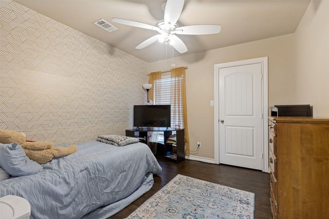 625 Park Center Boulevard, Saginaw, TX 76179