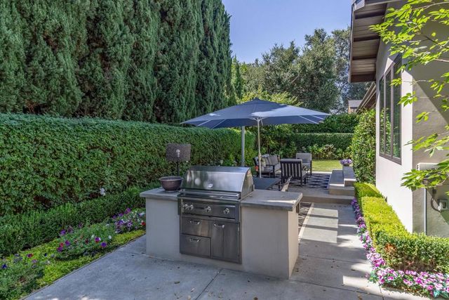 11 Rossi Lane, Redwood City, CA 94061