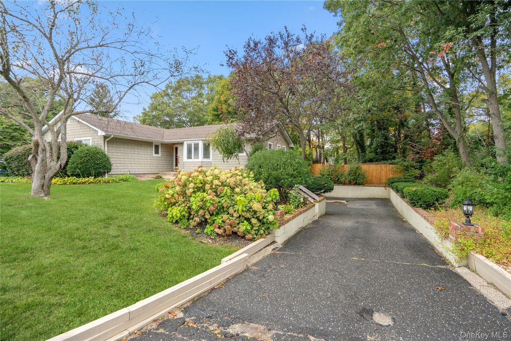 77 E Woodside Avenue, Patchogue, NY 11772 — exterior