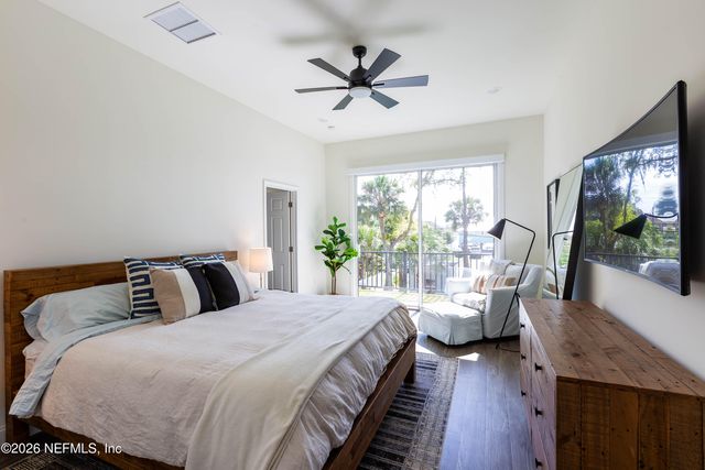 5631 HECKSCHER Drive, Jacksonville, FL 32226