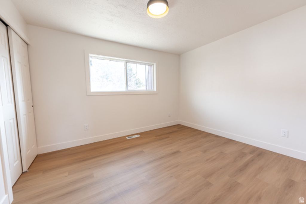 Image 9 of property listing at 1534 S TYLER AVE, Ogden, UT 84404