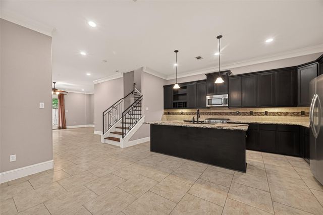 4204 Eli Street A, Houston, TX 77007