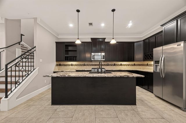 4204 Eli Street A, Houston, TX 77007
