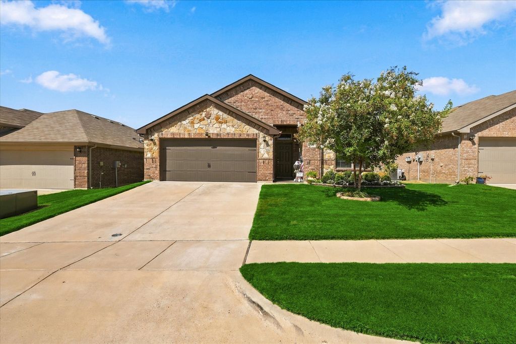 2504 Hadley Street, Weatherford, TX 76087 — exterior