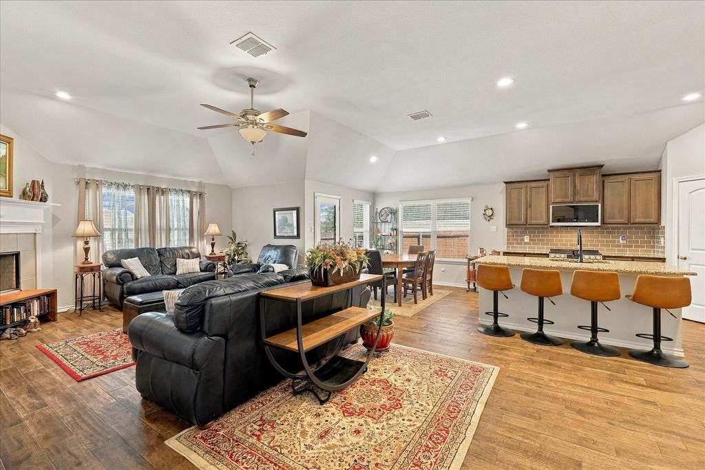 2504 Hadley Street, Weatherford, TX 76087 — photo 4