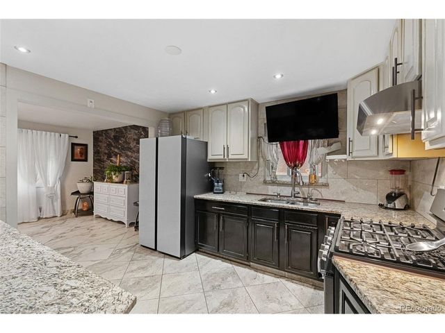 3017 Cimarron St, Aurora, CO 80011
