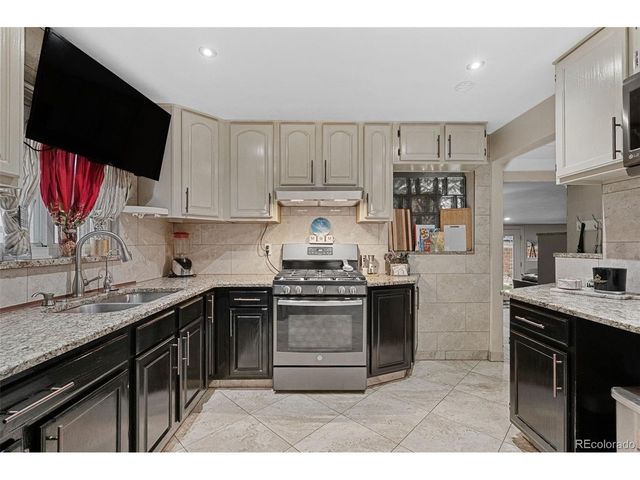 3017 Cimarron St, Aurora, CO 80011