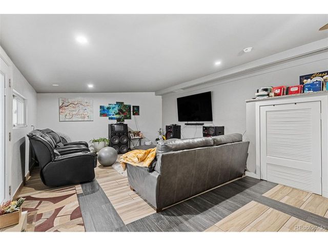 3017 Cimarron St, Aurora, CO 80011