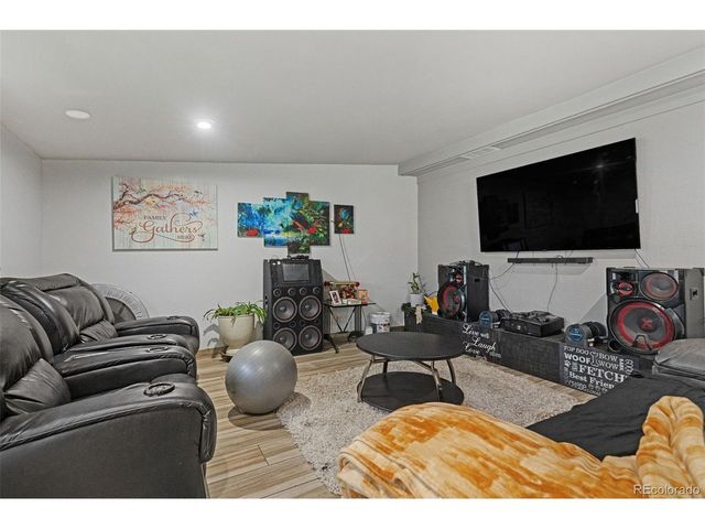 3017 Cimarron St, Aurora, CO 80011