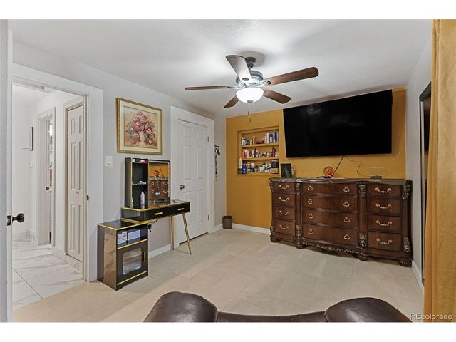 3017 Cimarron St, Aurora, CO 80011