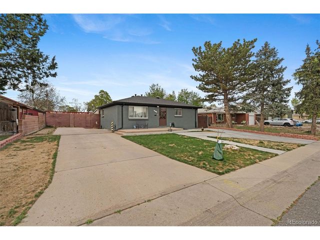 3017 Cimarron St, Aurora, CO 80011