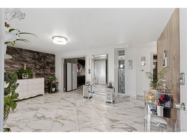 3017 Cimarron St, Aurora, CO 80011