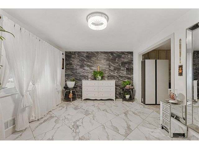 3017 Cimarron St, Aurora, CO 80011