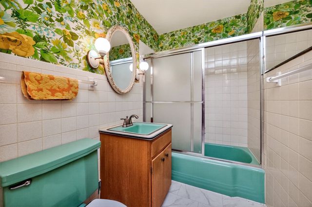 3500 Lindlavista Way, Des Moines, IA 50310