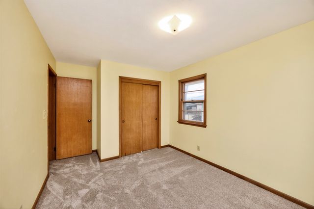 3500 Lindlavista Way, Des Moines, IA 50310