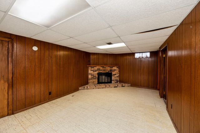 3500 Lindlavista Way, Des Moines, IA 50310