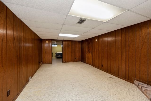 3500 Lindlavista Way, Des Moines, IA 50310