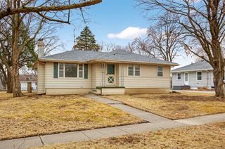 3500 Lindlavista Way, Des Moines, IA 50310