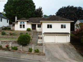 15800 Sw WINDHAM Ter, Portland, OR 97224
