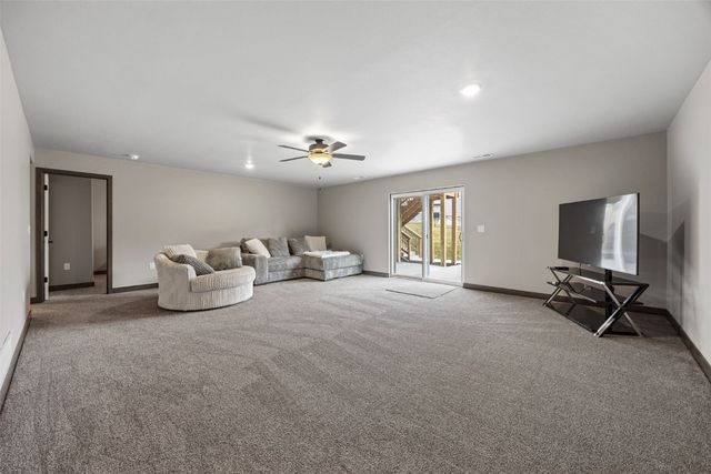 614 Hillside Drive, Tiffin, IA 52340