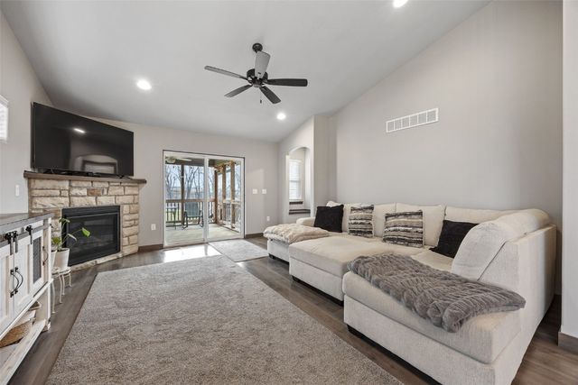 614 Hillside Drive, Tiffin, IA 52340