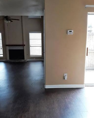 5516 Boca Raton Boulevard 310, Fort Worth, TX 76112