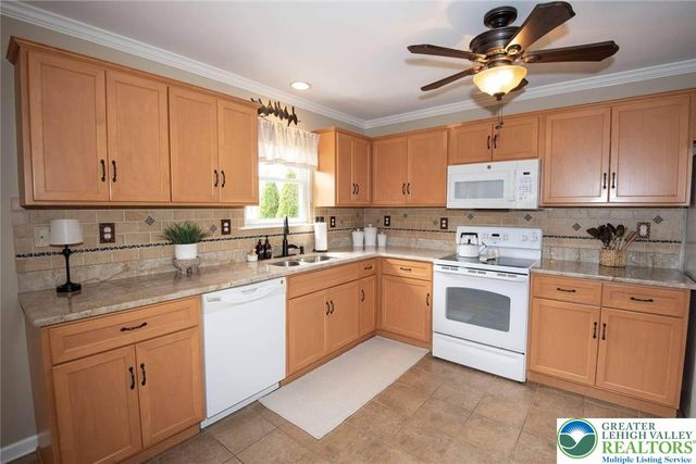 1941 Grigio Place, Bethlehem Twp, PA 18045