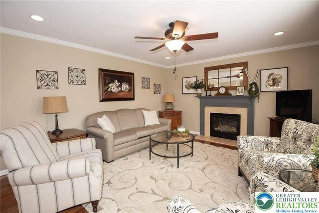 1941 Grigio Place, Bethlehem Twp, PA 18045