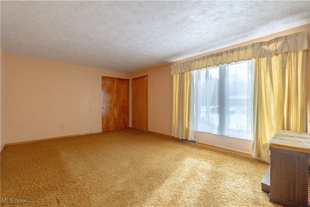 5611 Cherokee Avenue NW, North Canton, OH 44720