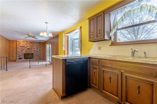 5611 Cherokee Avenue NW, North Canton, OH 44720